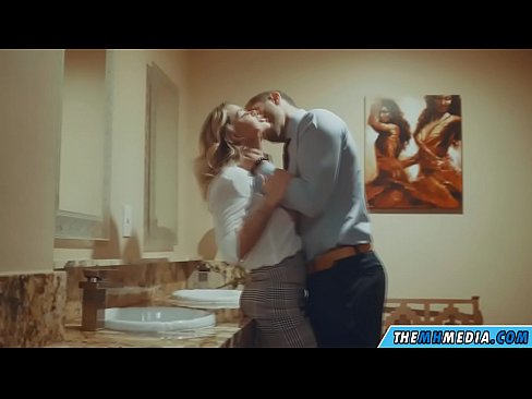 ❤️ Ko'krakli sarg'ish sizni jamoat hojatxonasida yo'ldan ozdirganda ️❌ Super porno bizda uz.novoporn.ru ❌️❤